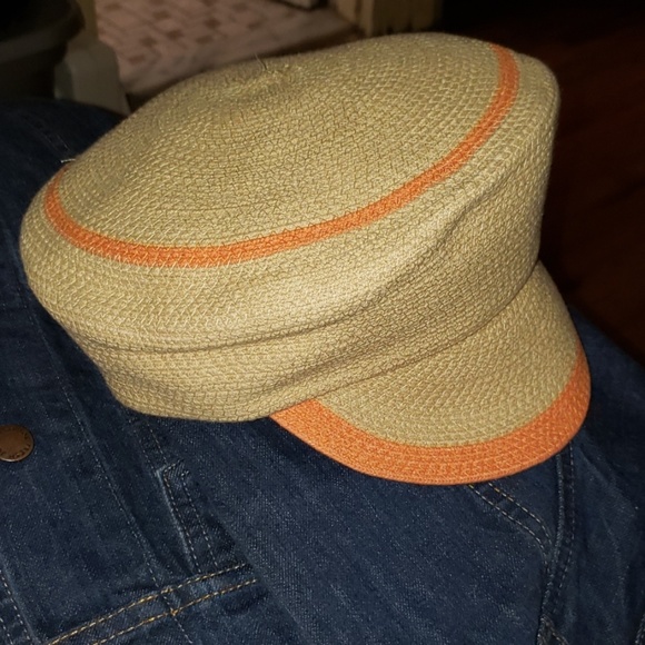 Ladies hat - Picture 1 of 8